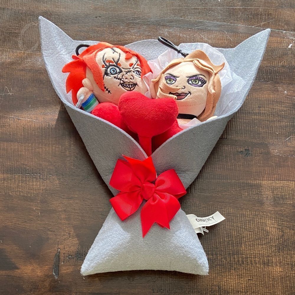 Chucky and Tiffany Valentines Plush Bouquet
 Bride of Chucky